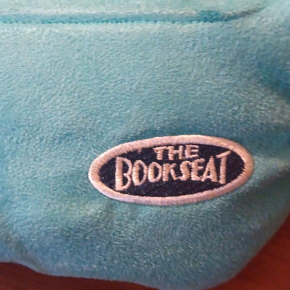 The Bookseat- In-bed book holder pillow - Picture 7 of 8